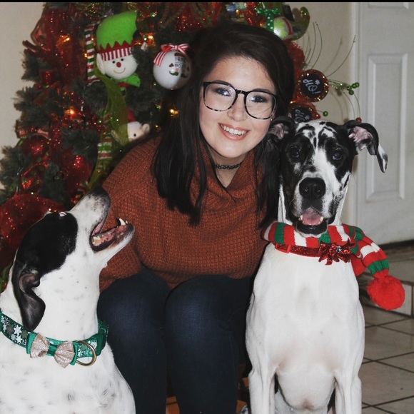 Meet your Posher, Haley - Picture 2 of 7